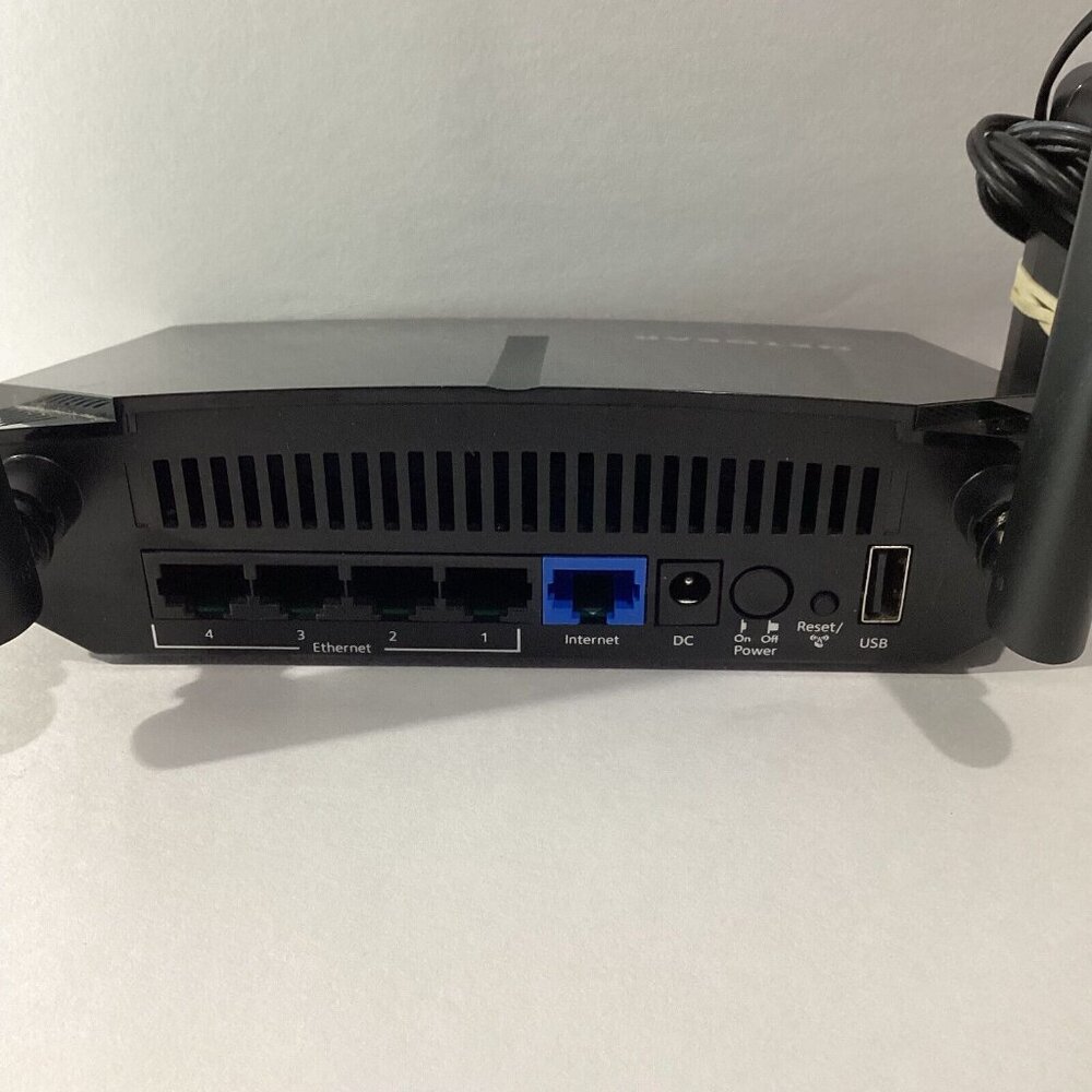 NETGEAR AC1200 R6120 WIFI Router/Power Adap Bundle  Password Included See Pics - Picture 3 of 4